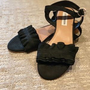 🖤Steve Madden strap sandal